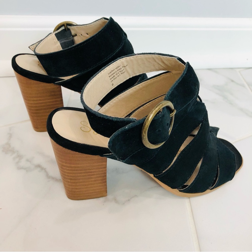 Seychelles Sandals - Picture 3 of 7